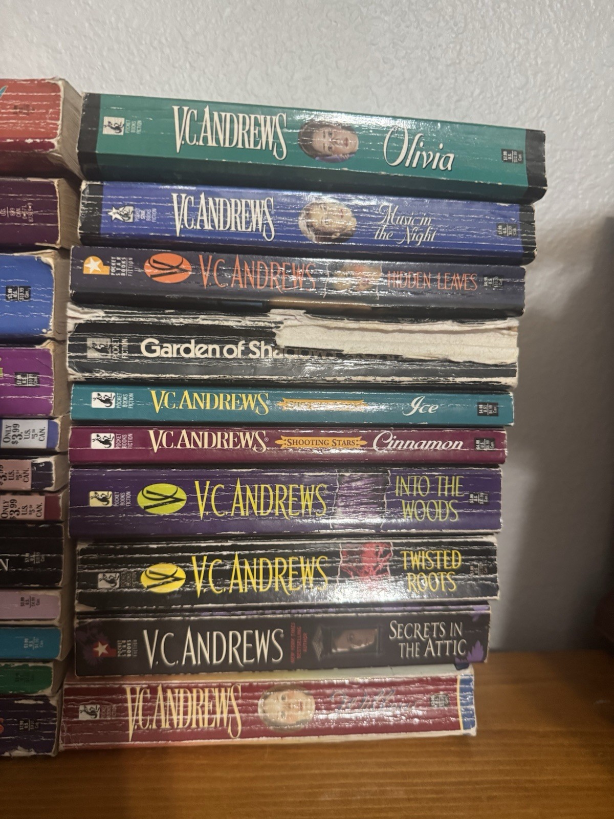 VC Andrews Paperback Books Original Mixed Lot of 22 Paperback Books Young Adults