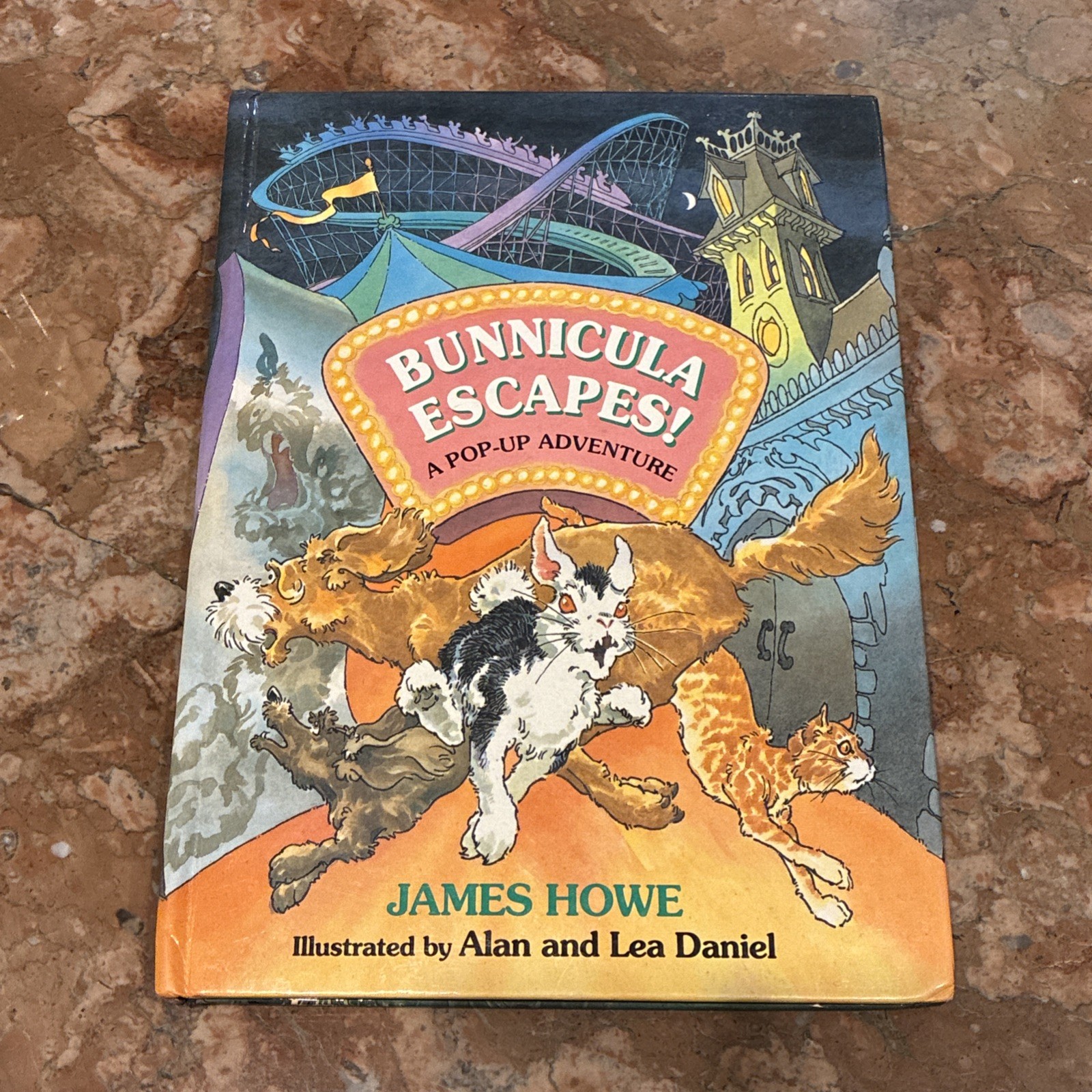 Book Pop Up Bunnicula Escapes James Howe Alan Lea Daniel Paper Engineering Books