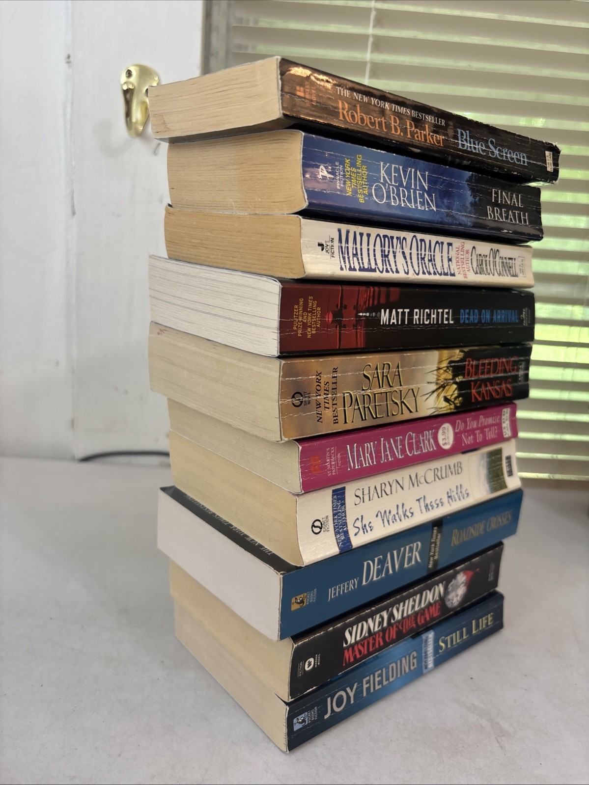 Lot of 10 – Mystery and Thrillers – Mixed Authors – FREE SHIPPING