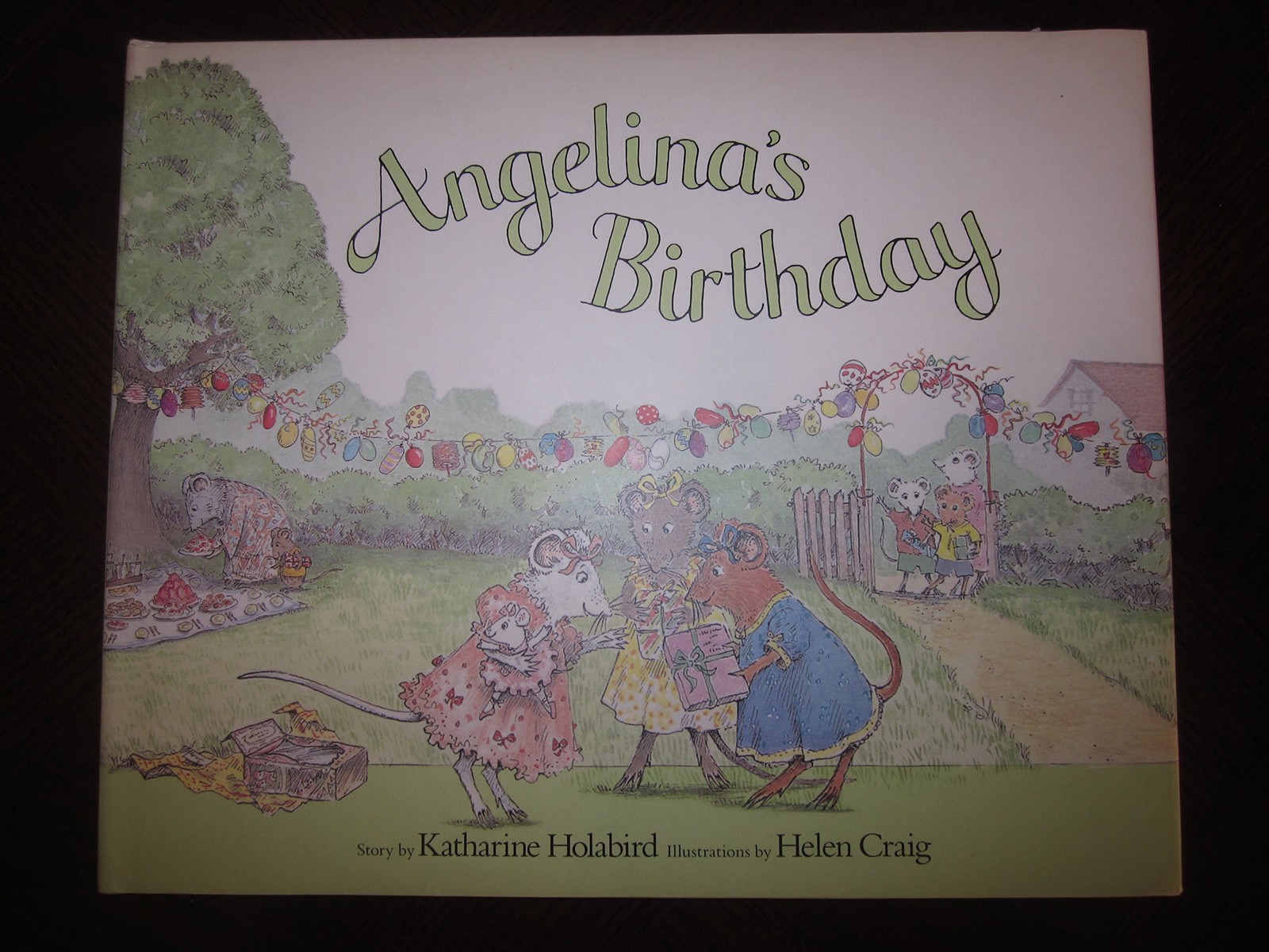 Angelina’s Birthday (Angelina Ballerina)