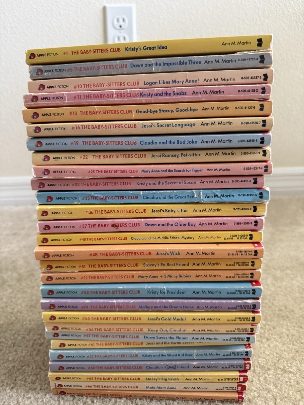 The Baby-Sitters Club Books Ann M. Martin. Lot of 28. Good Condition. Scolastic