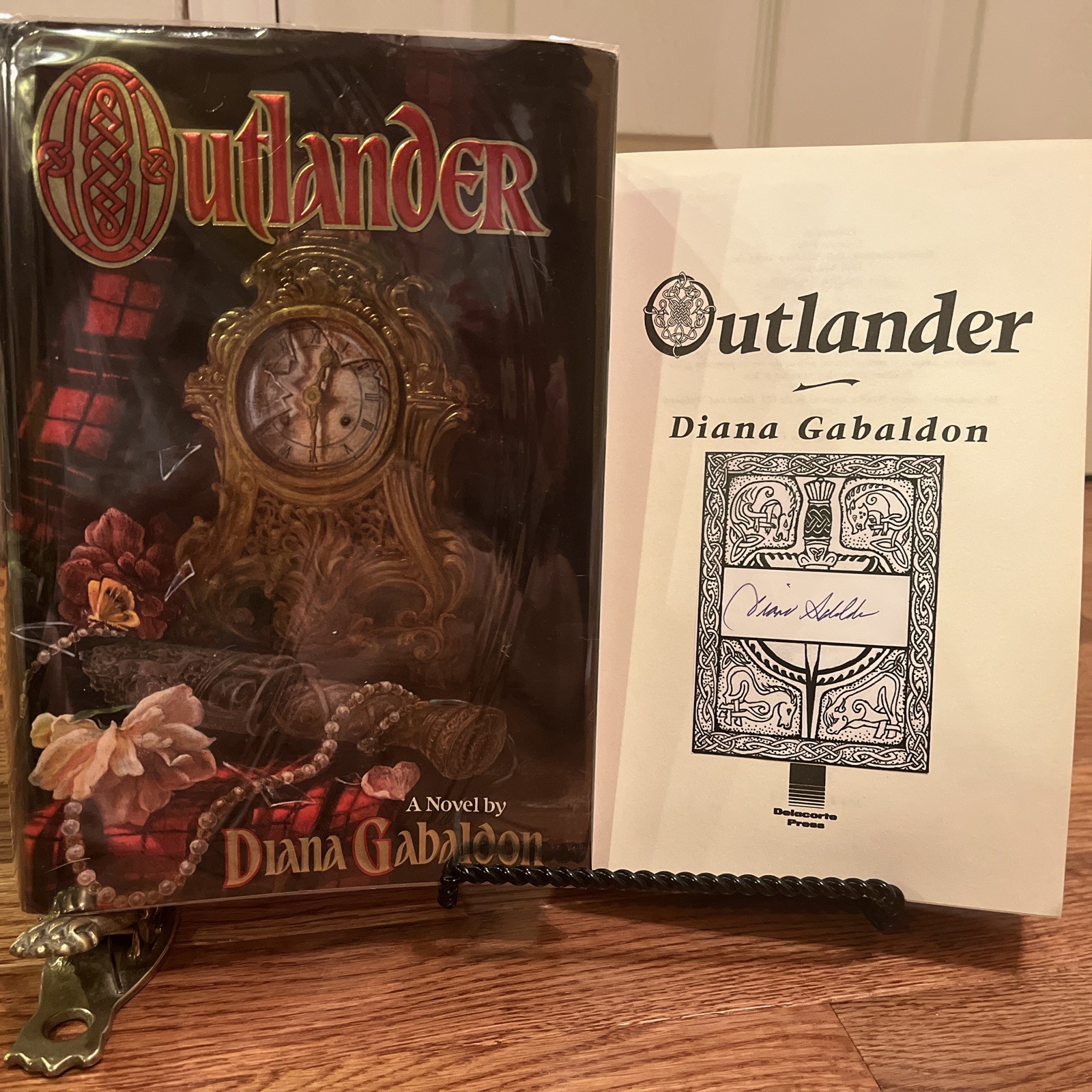 Diana Gabaldon – Outlander FLAT SIGNED BP 1st Edition 2nd Printing Book 1 – 1991