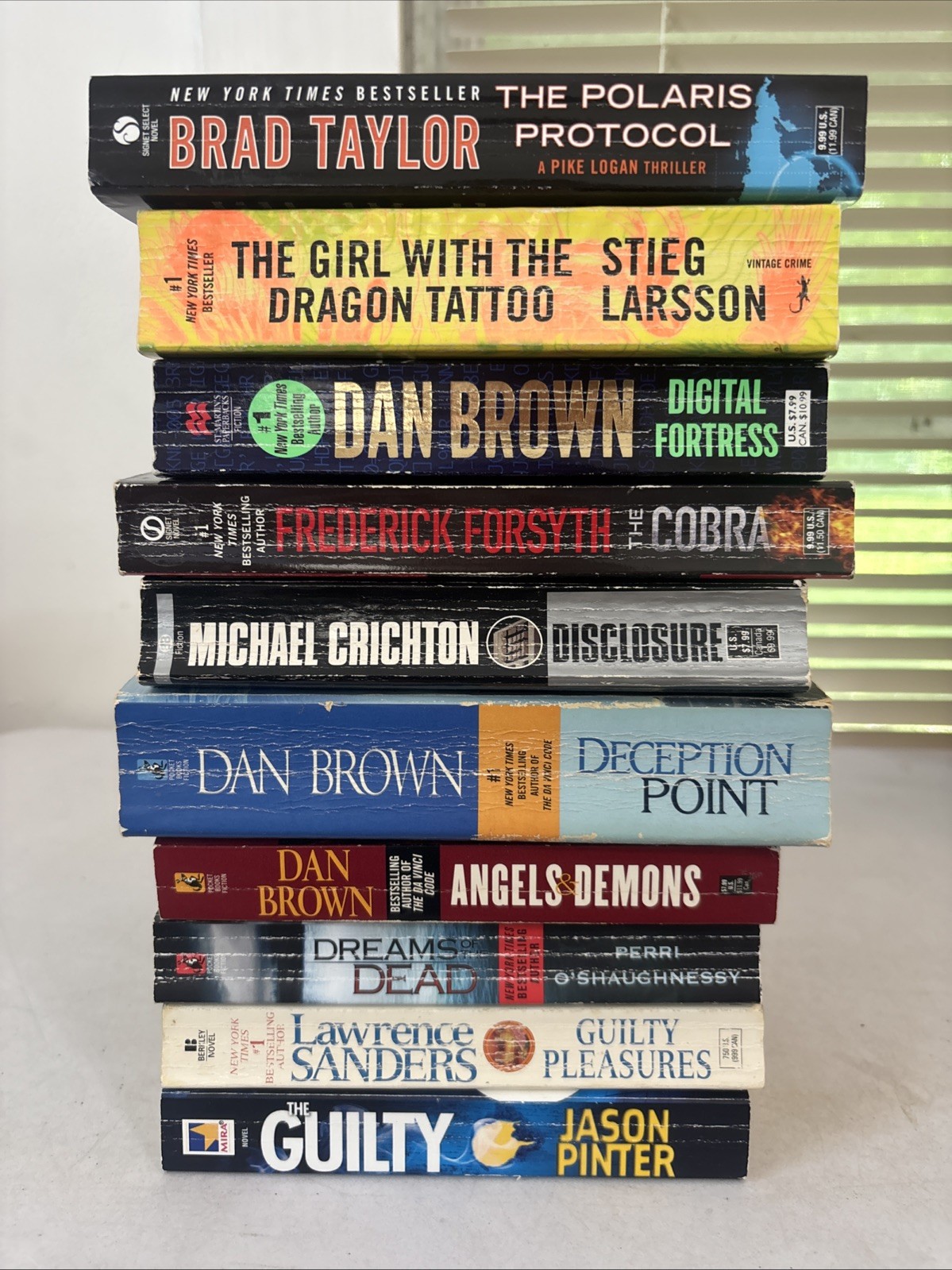 Lot of 10 – Mystery and Thrillers – Mixed Authors – FREE SHIPPING