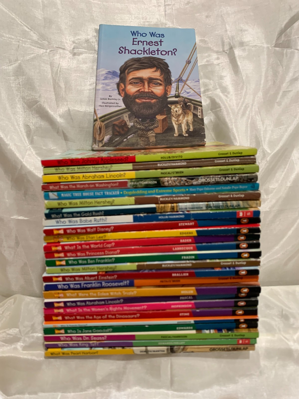 Lot of 26 Who HQ books – Who Was, Who Is, What Was, Where Is..